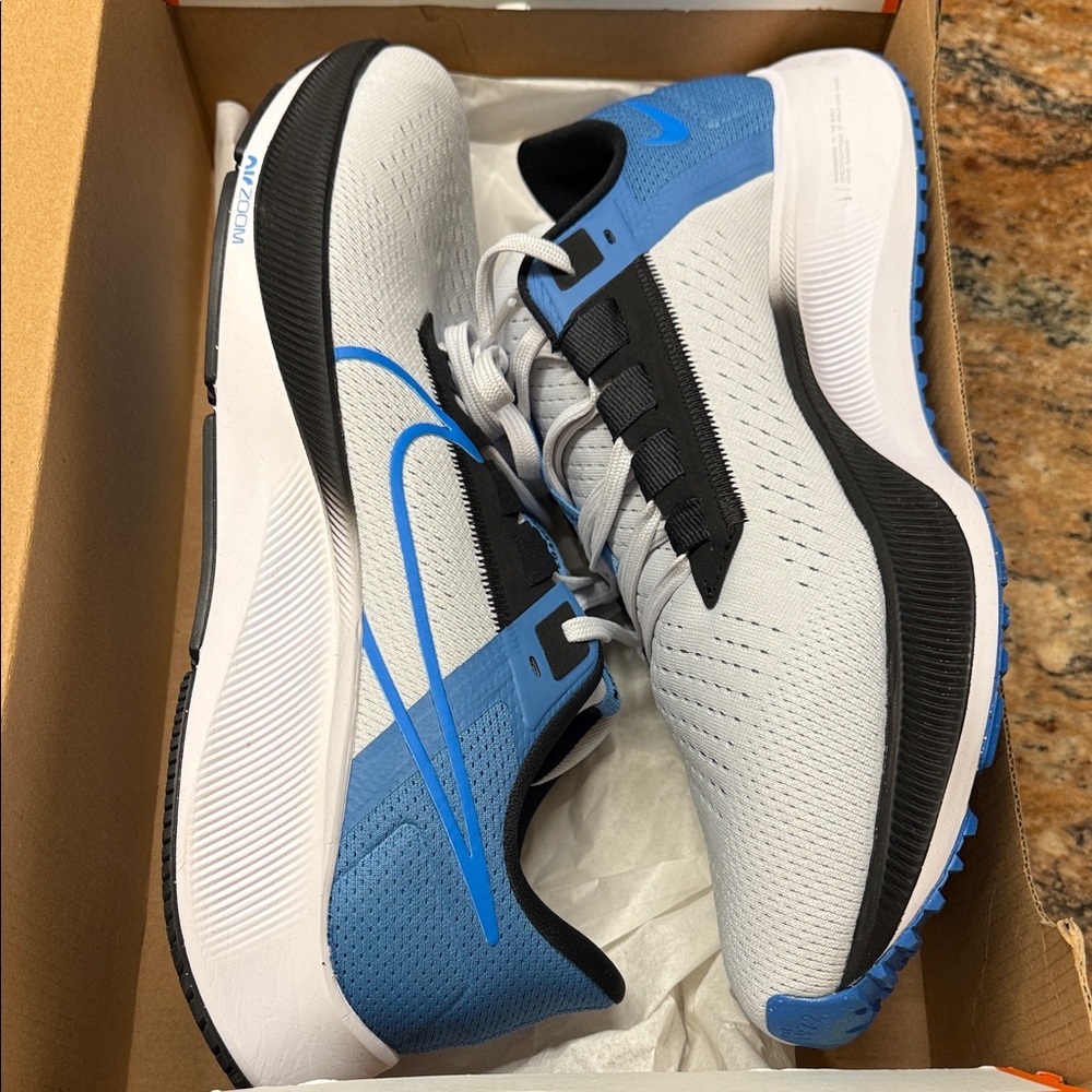 Nike Air Zoom Pegasus 38 Men’s Size 12 Sneakers